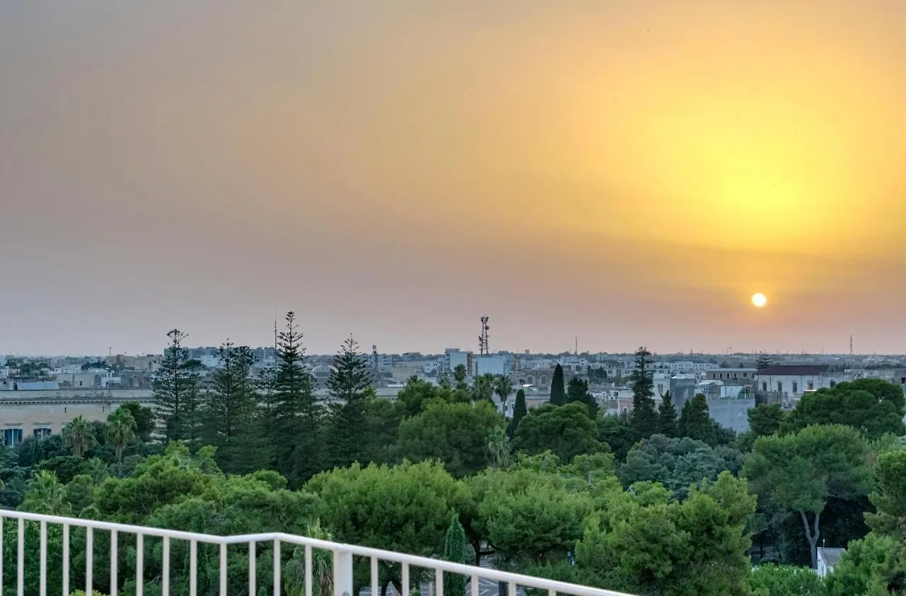 לינה וארוחת בוקר Ultimo Piano B&B לצ'ה איטליה